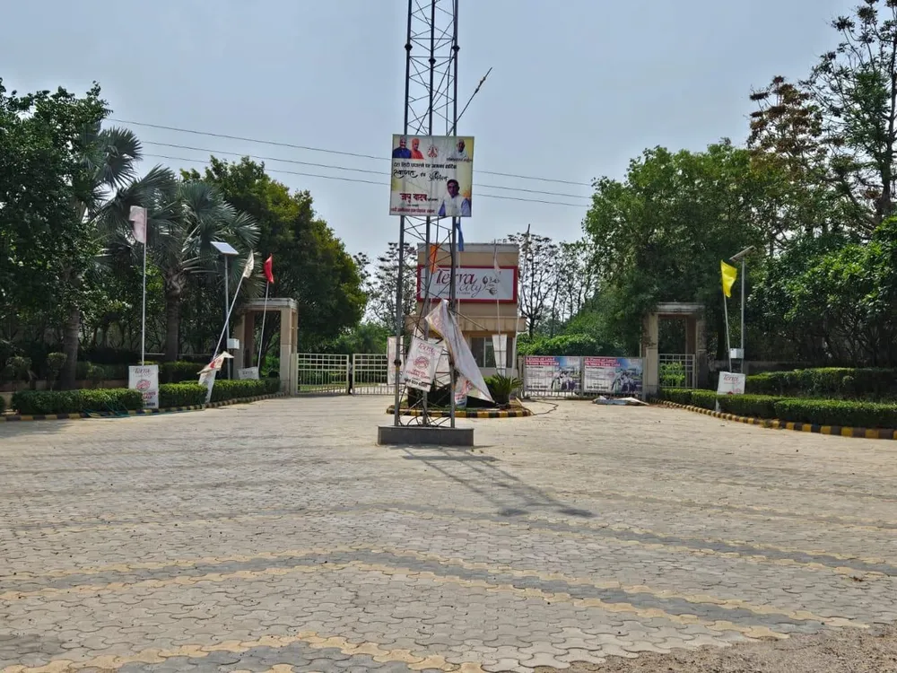 Paved forecourt and gatehouse at the Terra City entrance, Alwar Bhiwadi Road, Bhiwadi