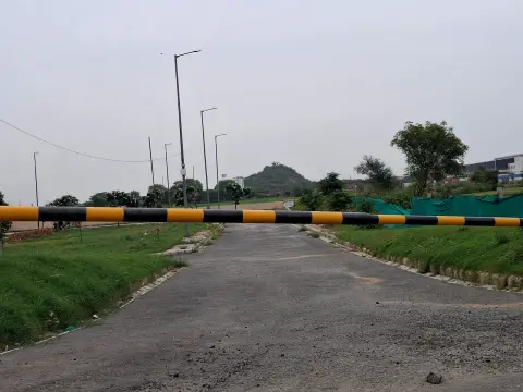 Entry gate of AMD City township, Dharuhera