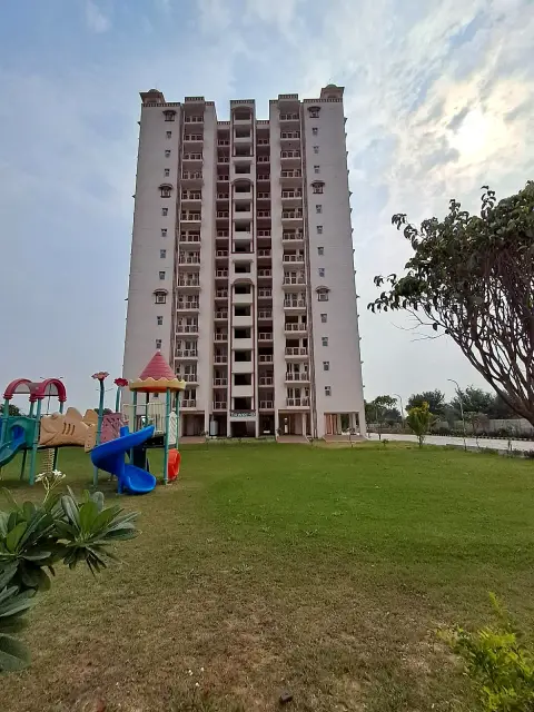 HFL Presidency Estate apartment buildings, Bhiwadi